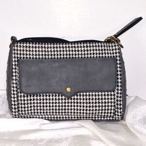 A Houndstooth Tweed Crossbody Bag Purse Fashion Statement Trendy NWOT